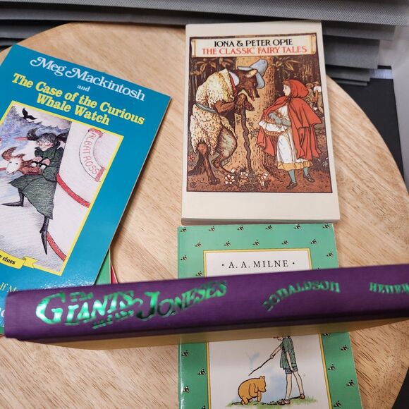 6-Book Junior Kids Reading Bundle – Solve-It Mysteries, Fairy Tales & Pooh - Picture 4 of 7